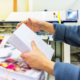 Manipulating envelopes for mailing